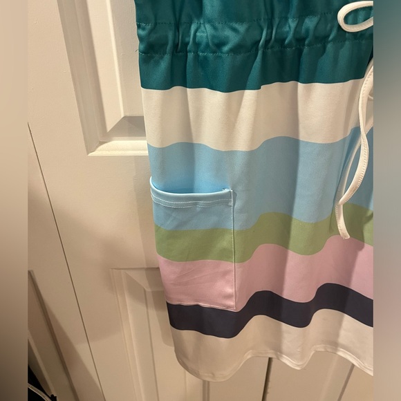 Striped dress with pockets and tie straps. - Picture 3 of 4